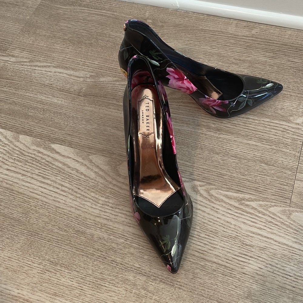 Ted baker London heels black with floral print size 9